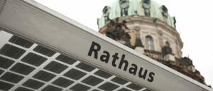 Von den am Mittwochabend in Fahrland auf einem Anhänger gefundenen Schlachtabfällen ging keine Gefahr aus, teilte das Rathaus am Freitag mit. 