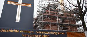 Der Turm der Garnisonkirche wächst in die Höhe.