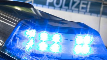 Der Tatverdächtige hat sich gestellt, die Polizei bat darum, dass Foto des Mannes zu löschen.