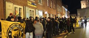 Protest vor Potsdamer FDP-Zentrale nach der Wahl in Thüringen.