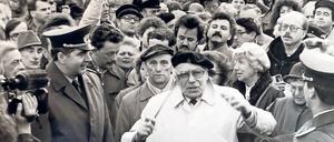 Vor 30 Jahren wurde die Klement-Gottwald-Straße, Potsdams Einkaufsstraße, wieder zur Brandenburger Straße. Zur Umbenennung kam auch der Komponist der Brandenburg-Hymne, Gustav Büchsenschütz.