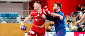 Nach seiner Einwechslung avancierte Josip Simic (l.) zum besten VfL-Torschützen der Partie. 
