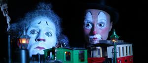 Alpheus, ein Weißclown (l.), und Bellulus, ungeschickter August, wollen einen eigenen Zirkus aufbauen.