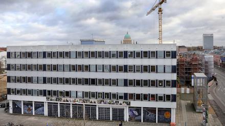 Blick auf das Kunst-und Kulturzentrum "Rechenzentrum".