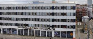 Blick auf das Kunst-und Kulturzentrum "Rechenzentrum".