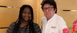 Hotel-Chef Alexander Dressel machte die Vorfälle öffentlich: Seine Mitarbeiterin Victoria Peters hat Potsdam aufgrund von rassistischen Anfeindungen nach nur wenigen Tagen verlassen.