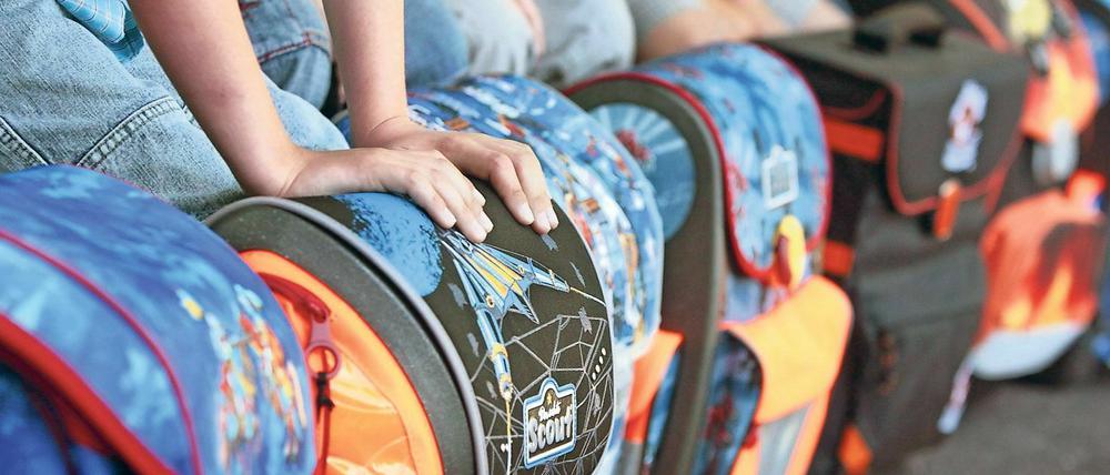 In Potsdam fehlt es an Schulen. Provisorien werden errichtet.
