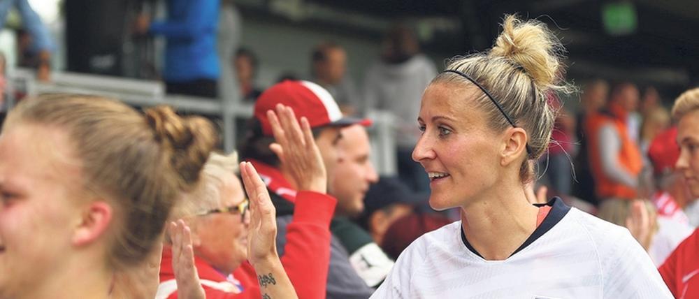 Anja Mittag ist Weltmeisterin und Olympiasiegerin – aktuell führt sie als Leipziger Stürmerin die Torjägerliste der Regionalliga an.