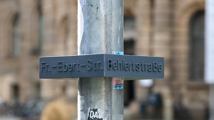 So könnte in Potsdam das Straßenschild für Sehbehinderte aussehen.