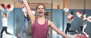 Schüler des Helmholtz-Gymnasiums proben derzeit für ihr neuestes Musical „Natürlich blond“.
