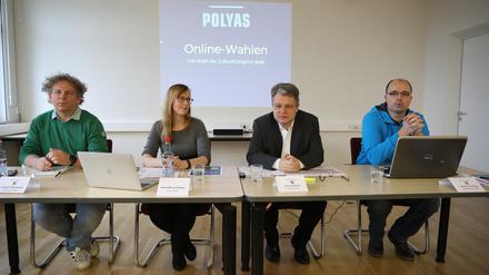 Pressekonferenz der Gemeinde Stahnsdorf zu den Ergebnissen der Online-Umfrage über die Zukunft des ehemaligen Speisen-Restaurants "Waldschänke".