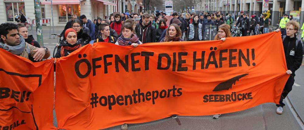 Bereits mehrfach demonstrierte die Initiative Seebrücke in Potsdam, hier vor einem Jahr.