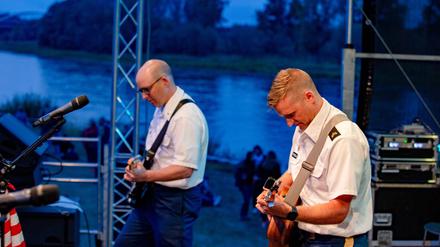 Die US Army Rock Band tritt im Nikolaisaal auf.