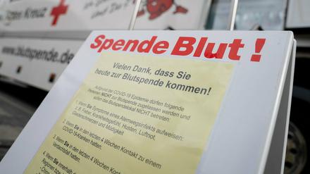 Wegen der Corona-Krise geht die Zahl der Blutspendenden derzeit zurück. 