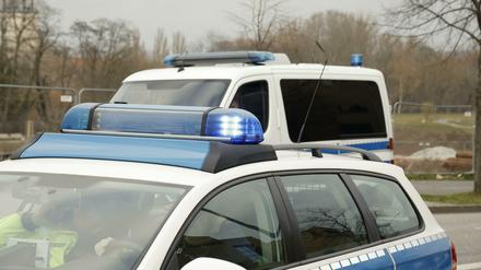 Polizei und Feuerwehr haben den Torso geborgen.