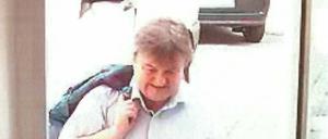 Wer kennt diesen Mann? Der Mann brach im Vorjahr in ein Seniorenheim ein.