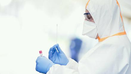 Auch in Bad Belzig und Teltow sollen bald Teststellen für den Corona-Abstrich öffnen.
