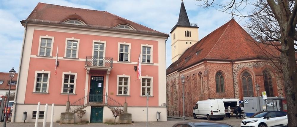 Aus dem Beelitzer Rathaus werden seit vergangenem Donnerstag fast täglich Pressemitteilungen verschickt. Immer geht es um die Coronapandemie, um weitreichende Konsequenzen für das öffentliche Leben – aber auch um Hilfen und Erleichterungen für die Beelitzer.