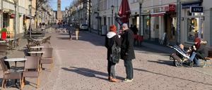 Impressionen aus Potsdam in der Zeit der Coronakrise: Samstag in der Brandenburger Straße.