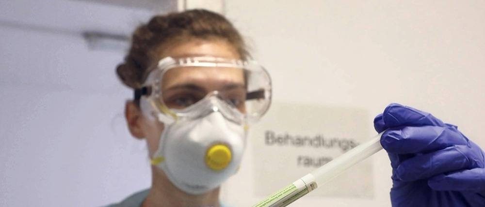 Künftig dürfen sich Potsdamer auch ohne Überweisung testen lassen, wie hier am Stern.