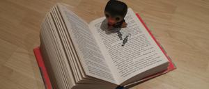 Lesen eröffnet neue Welten und lässt Zeit schnell vergehen.