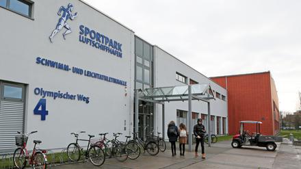 Der Sportpark Luftschiffhafen bleibt für Top-Athleten zugänglich.