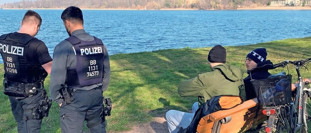 Wie lang eine Pause in Coronazeiten sein darf, ob man dabei nur alleine sitzen darf und ob dabei auch ein Pausenbrot gegessen werden darf, all das sind ganz neue Fragen.