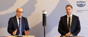 Pressekonferenz zur Corona-Lage in Potsdam. Oberbürgermeister Mike Schubert (SPD, rechts) und der Ärztliche Direktor am Klinikum Ernst von Bergmann, Prof. Dr. Thomas Weinke.