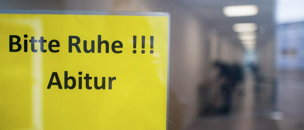 Die Schulabschlussprüfungen in Brandenburg finden trotz Coronakrise statt.