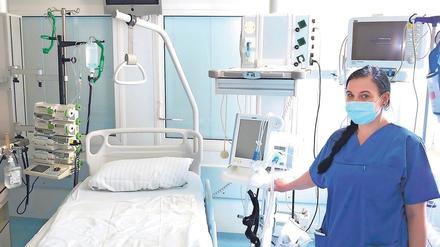 Ein Intensivbett für Corona-Patienten in Treuenbrietzen.