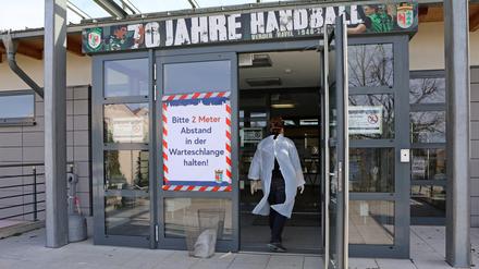 Einige Abstrichstellen haben über Ostern geschlossen. Die Sporthalle in Werder hat verkürzte Öffnungszeiten. 
