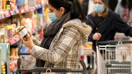 In Werder werden die Bürger dazu aufgerufen Schutzmasken zu tragen. 