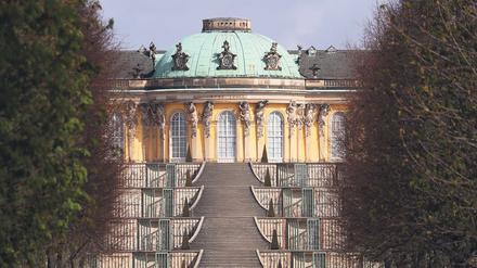 Die Mitteltreppe von Schloss Sanssouci.