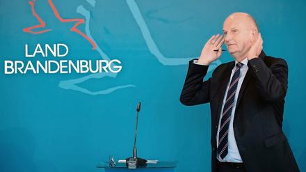 Ministerpräsident Dietmar Woidke (SPD) betonte, dass die Gefahr längst noch nicht gebannt sei.