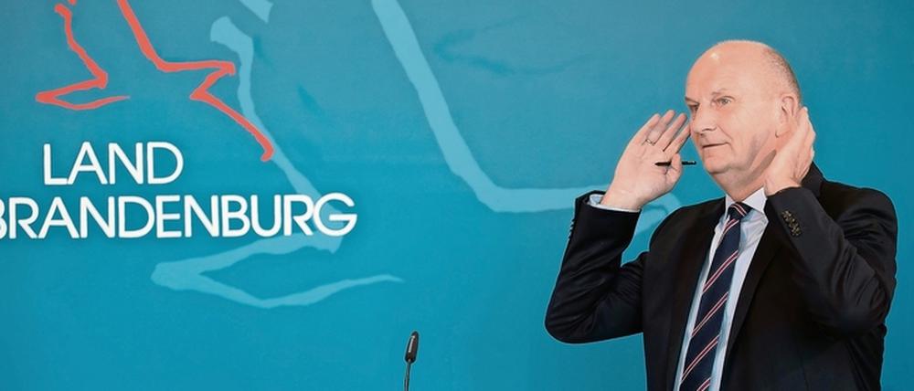 Ministerpräsident Dietmar Woidke (SPD) betonte, dass die Gefahr längst noch nicht gebannt sei.