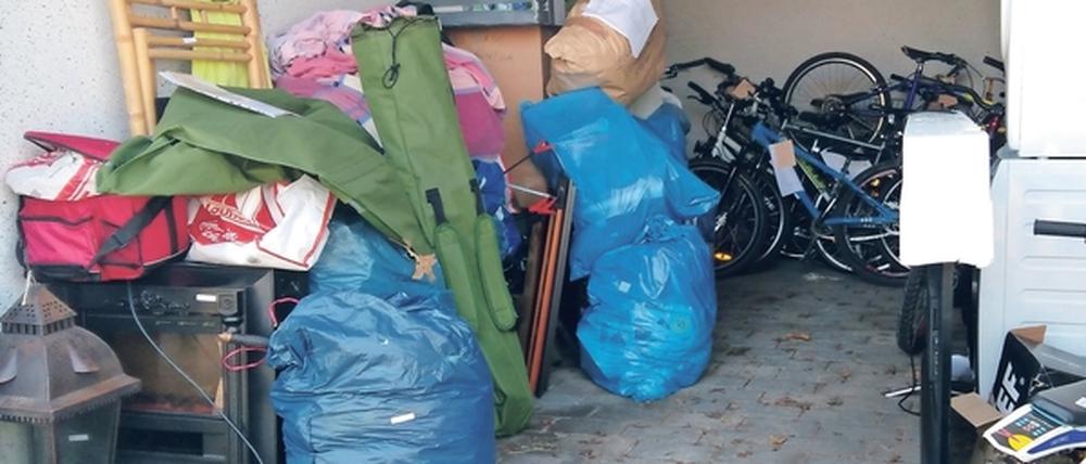 Chaotisch. Ein Blick in eine Garage, in der die Brandenburger Polizei 2019 Beweismittel aufbewahrte.