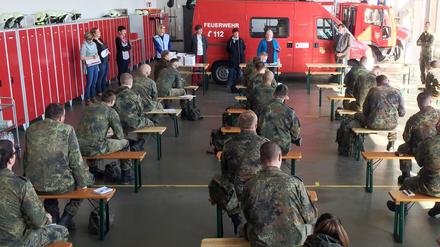 Soldaten der Bundeswehr aus Beelitz helfen seit 22. April dem Kreis in der Coronakrise. 