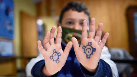 Öfter Händewaschen: Schulen müssen auf Hygiene achten.