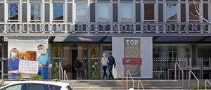 Zwischenbericht zum Corona-Ausbruch im Klinikum Ernst von Bergmann wird geprüft. 