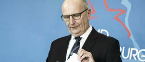 Dietmar Woidke (SPD) bei der Pressekonferenz am Freitag.