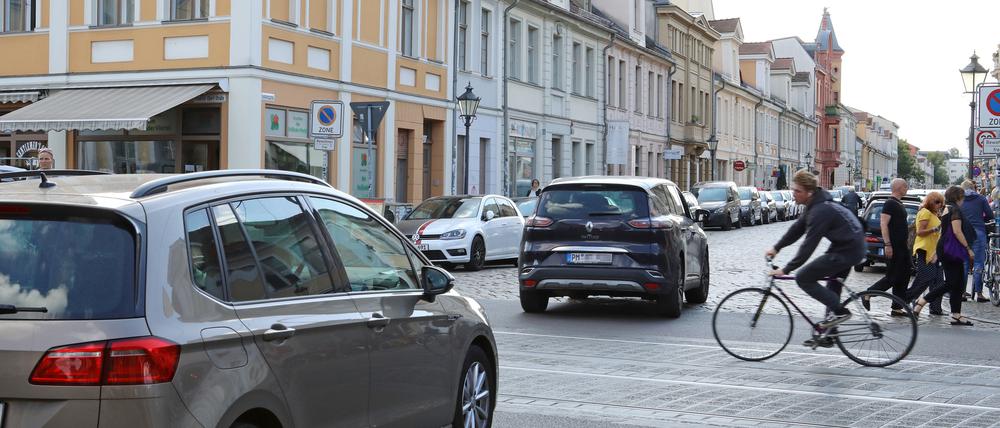 Die Kreuzung von Friedrich-Ebert-Straße und Gutenbergstraße soll sicherer werden.