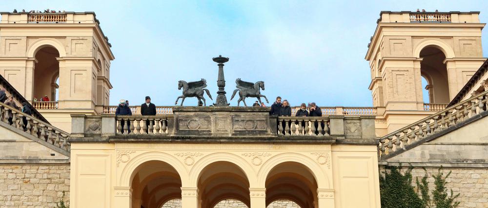 So eng dürfen Besucher auf dem Belvedere auf dem Pfingstberg derzeit nicht stehen.