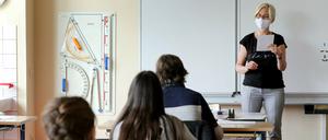 Die Schule hat für Zehntklässler bereits wieder angefangen.