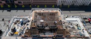 An der Breite Straße wird derzeit der Turm der Garnisonkirche wiederaufgebaut. Er wird 88 Meter hoch.