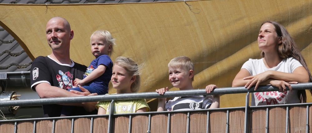 Familie Franke/Lemke aus Neu Fahrland darf nach 6 Wochen in Quarantäne wieder die Wohnung verlassen.