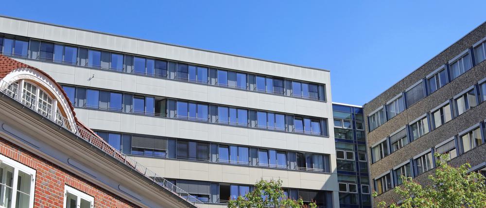 Im Klinikum "Ernst von Bergmann" kam ein weiterer Coronapatient ums Leben.