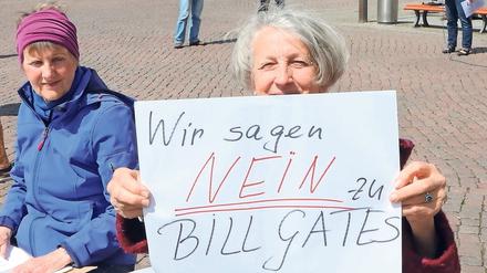 Protest in Potsdam: Eine Demonstrantin und ihre Botschaft.