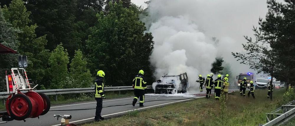 Am Samstagmorgen hat ein Wohnmobil auf der A115 Feuer gefangen.