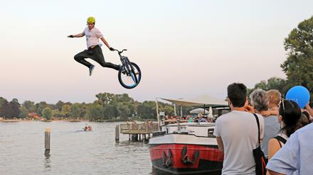 Sprung ins Offene. Viele Organisatoren mussten infolge des Coronavirus ihre Festivals für den Sommer 2020 völlig umplanen.