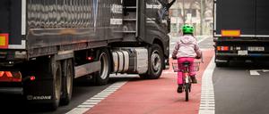 Fahrradwege sind oft nicht sicher - vor allem für junge Verkehrsteilnehmer.